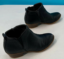 Load image into Gallery viewer, Treasure & Bond Girls Ankle Booties Black Brown Cuban Heel Round Toe Zip Up 1 M