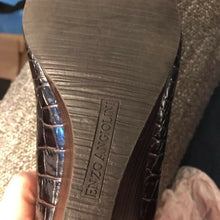 Load image into Gallery viewer, Enzo Angiolini Womens Classic Pump Shoes Brown Crocodile Embossed Slip Ons 8.5 M