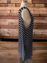 Load image into Gallery viewer, Time and Tru Sleeves Striped Dress Size 2X
