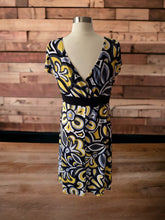 Load image into Gallery viewer, Scarlett Yellow Black Pattern Dress V Neck and Back Size 12
