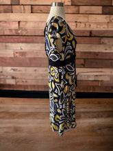 Load image into Gallery viewer, Scarlett Yellow Black Pattern Dress V Neck and Back Size 12
