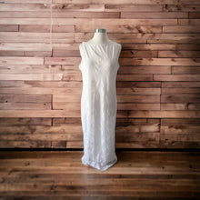 Load image into Gallery viewer, Giorgio Fiorlini White Butterfly Dress Size L
