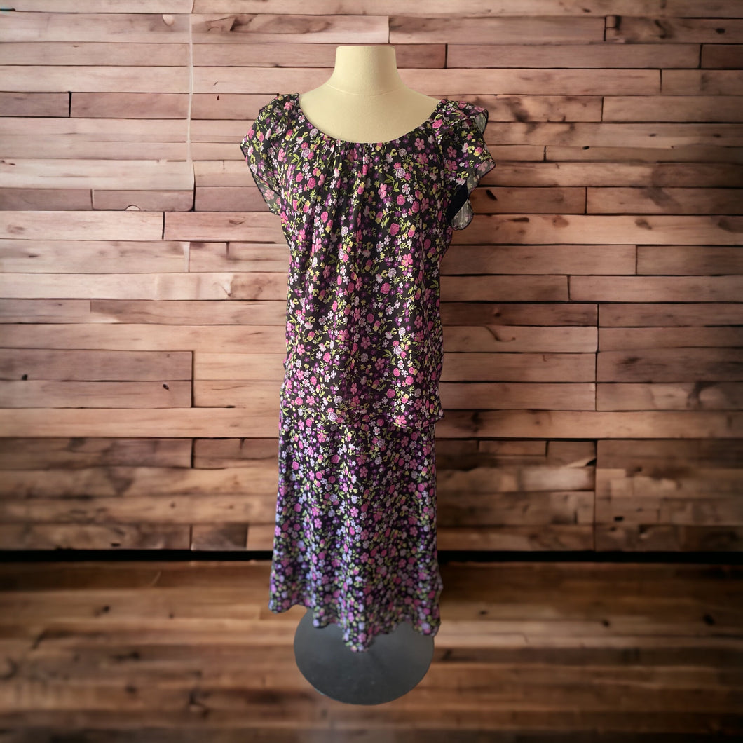 Karin Stevens 2 Piece Skirt Blouse set Size 10