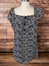 Load image into Gallery viewer, New Directions Black White Dress Size Petite XL
