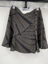 Load image into Gallery viewer, J. Crew 365 Black Tan Flowing Silk Lined Skirt  Size 4 Excellent Condition Cute!
