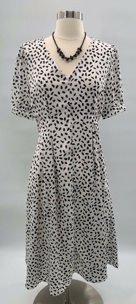 Fab'rik Womens June A Line Dress White Black Geometric V Neck Short Sleeve S
