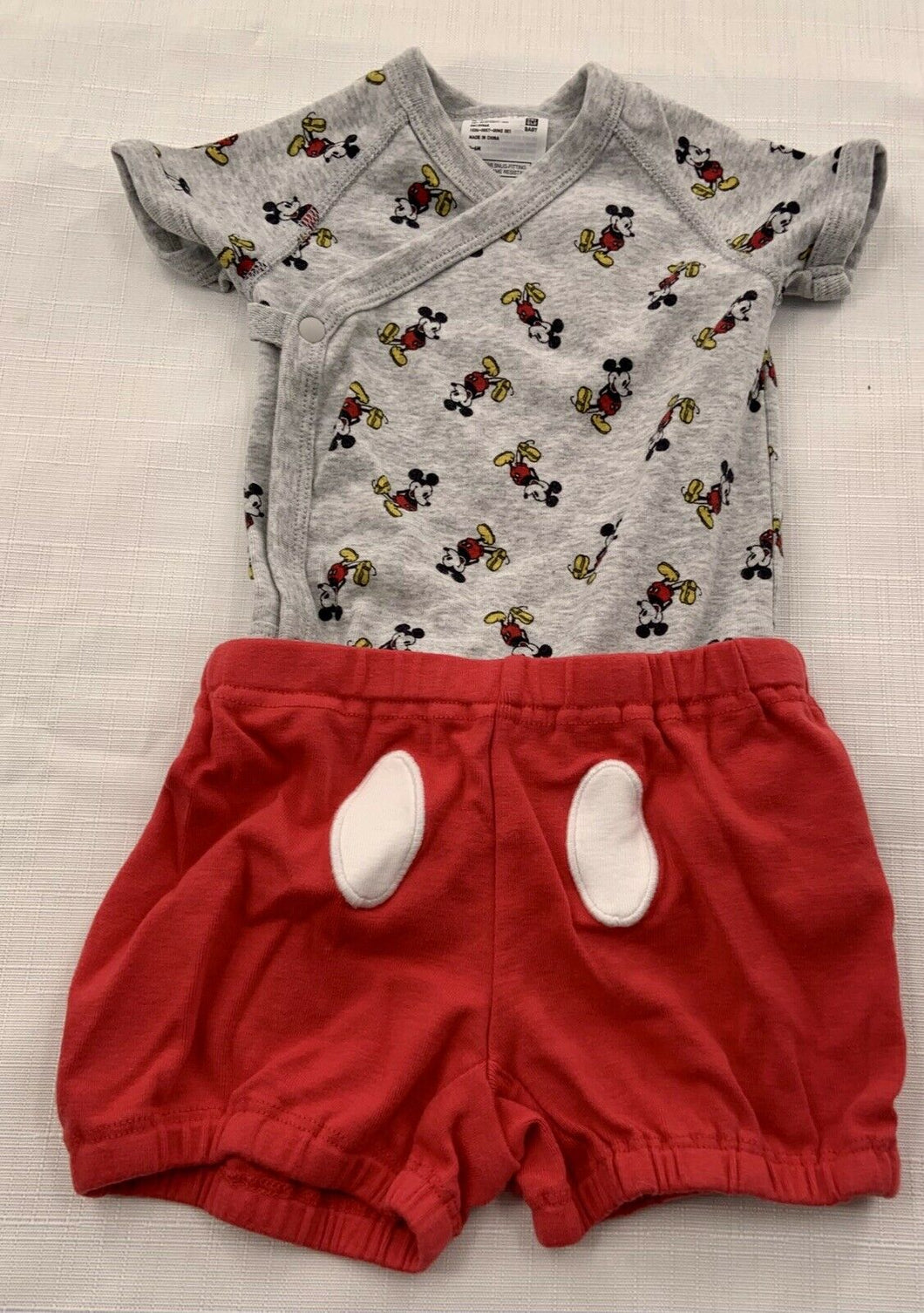 Disney mickey Mouse Outfit 3-6 Months Body Suit Mickey Shorts