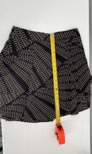 Load image into Gallery viewer, J. Crew 365 Black Tan Flowing Silk Lined Skirt  Size 4 Excellent Condition Cute!
