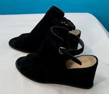 Load image into Gallery viewer, Anthropologie Miss Albright Womens Sandals Black Leather Buckle Wedge Heel 8.5 M
