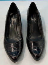 Load image into Gallery viewer, Enzo Angiolini Womens Classic Pump Shoes Brown Crocodile Embossed Slip Ons 8.5 M

