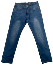 Load image into Gallery viewer, New With Tags Men&#39;s IZOD Jeans Size 34X32
